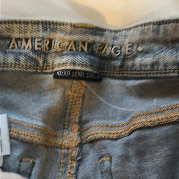 Distressed AE jeans - Picture 3 of 4